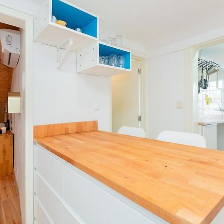 Attic Apartment With Balcony In Bairro Alto リスボン エクステリア 写真